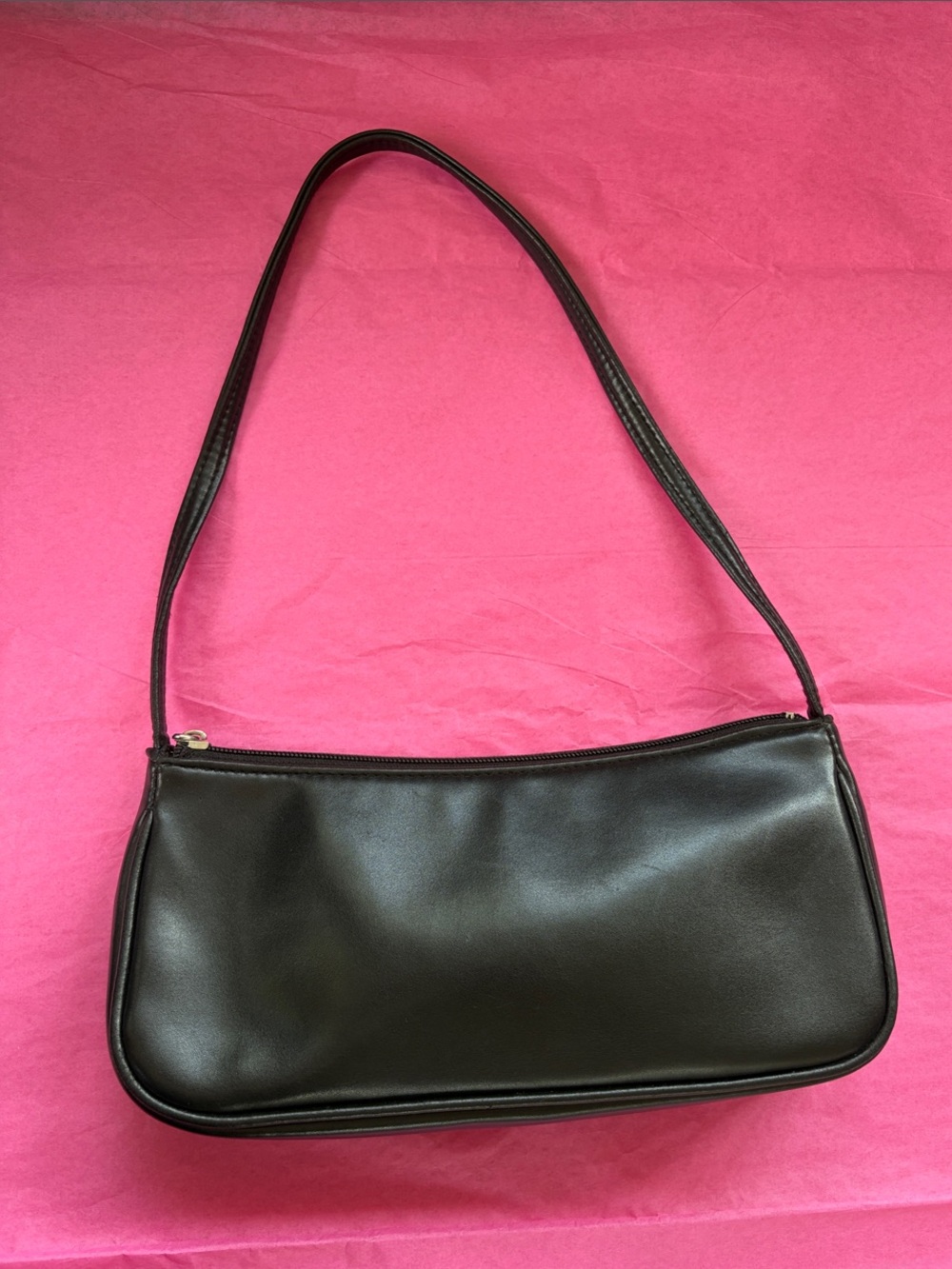 Classic Black Shoulder Bag - Sleek Women's Handbag